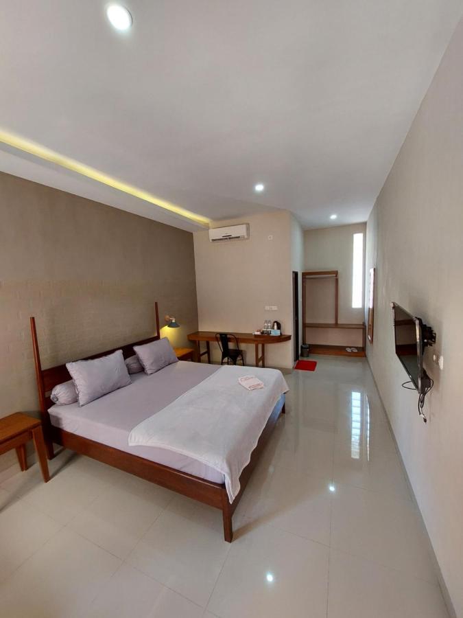 Oasis Hotel Ampana Экстерьер фото