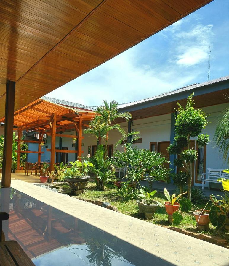 Oasis Hotel Ampana Экстерьер фото